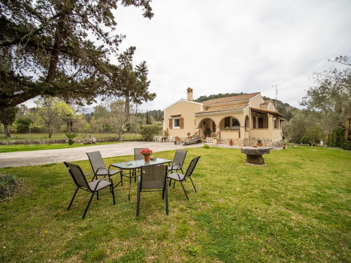 Villa Haris Gazatika Exterior photo