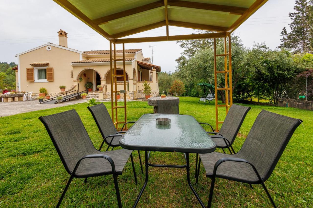 Villa Haris Gazatika Exterior photo